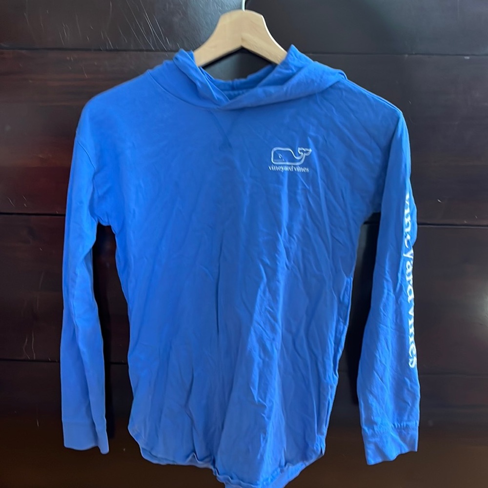 Vineyard Vines Girls' Vintage Whale Curved Hem Long-Sleeve Hoodie Tee- like new!